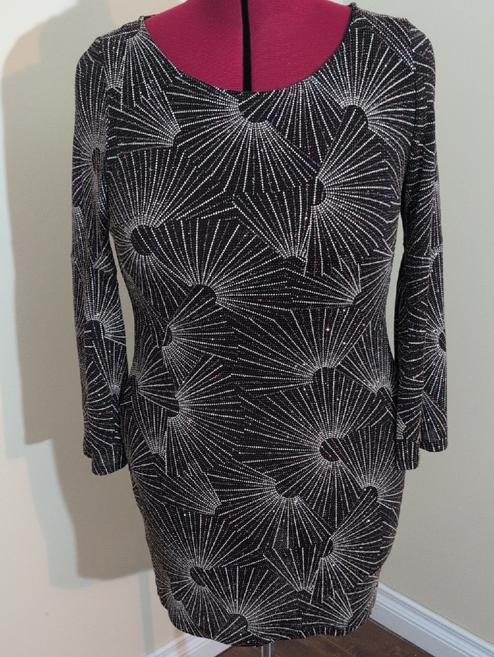 Colori | Black & Silver Sparkle Bejewelled Long-Sleeve Sheath Dress